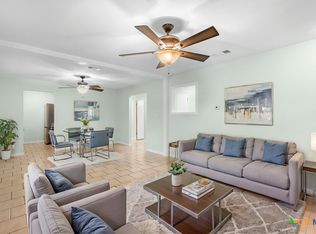 903 Mimosa Dr, Lockhart, TX 78644