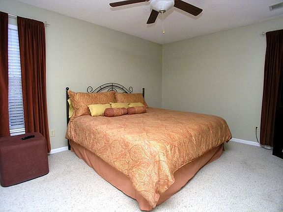 4th image of 124 Blackberry Ln