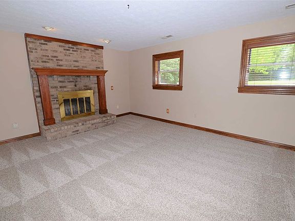 4th image of 10009 Wild Cherry Dr