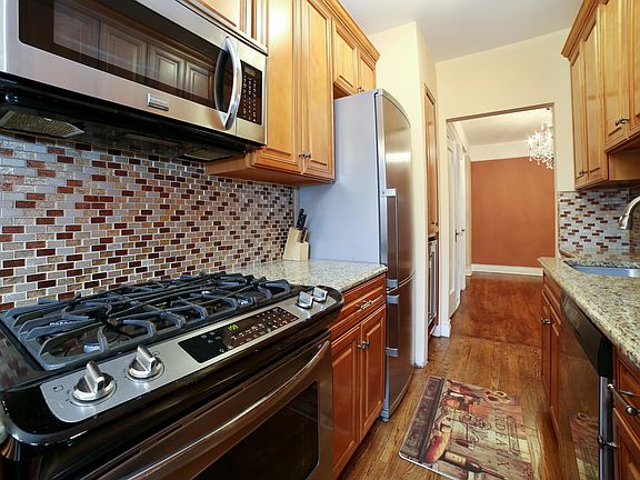 5th image of 11 Columbia Ave APT C6
