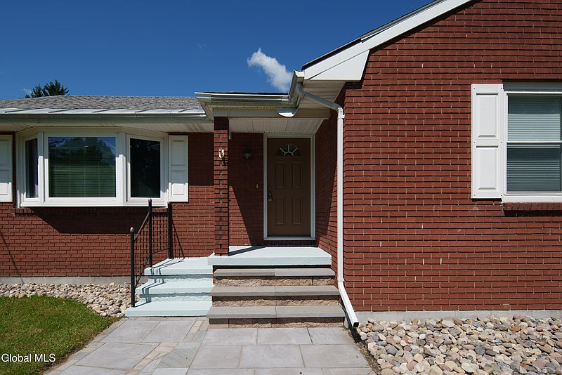 2nd image of 8 Belle Avenue