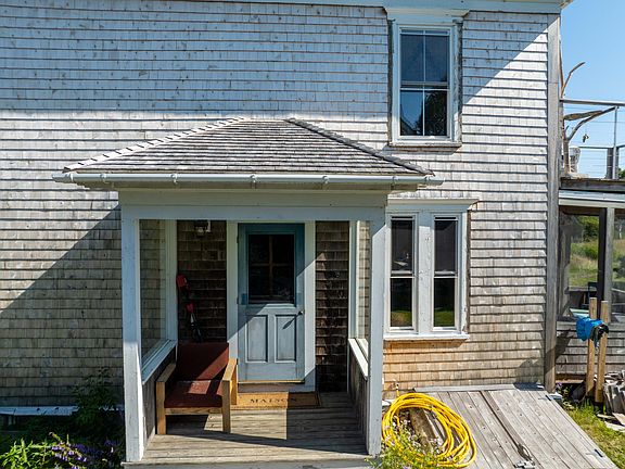 4th image of 328 S Lubec Road
