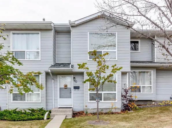 10 E Deerfield Grn SE, Calgary, AB T2J 7B8