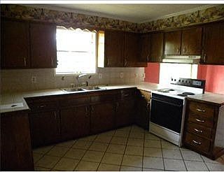 2nd image of 715 N Weber Cir