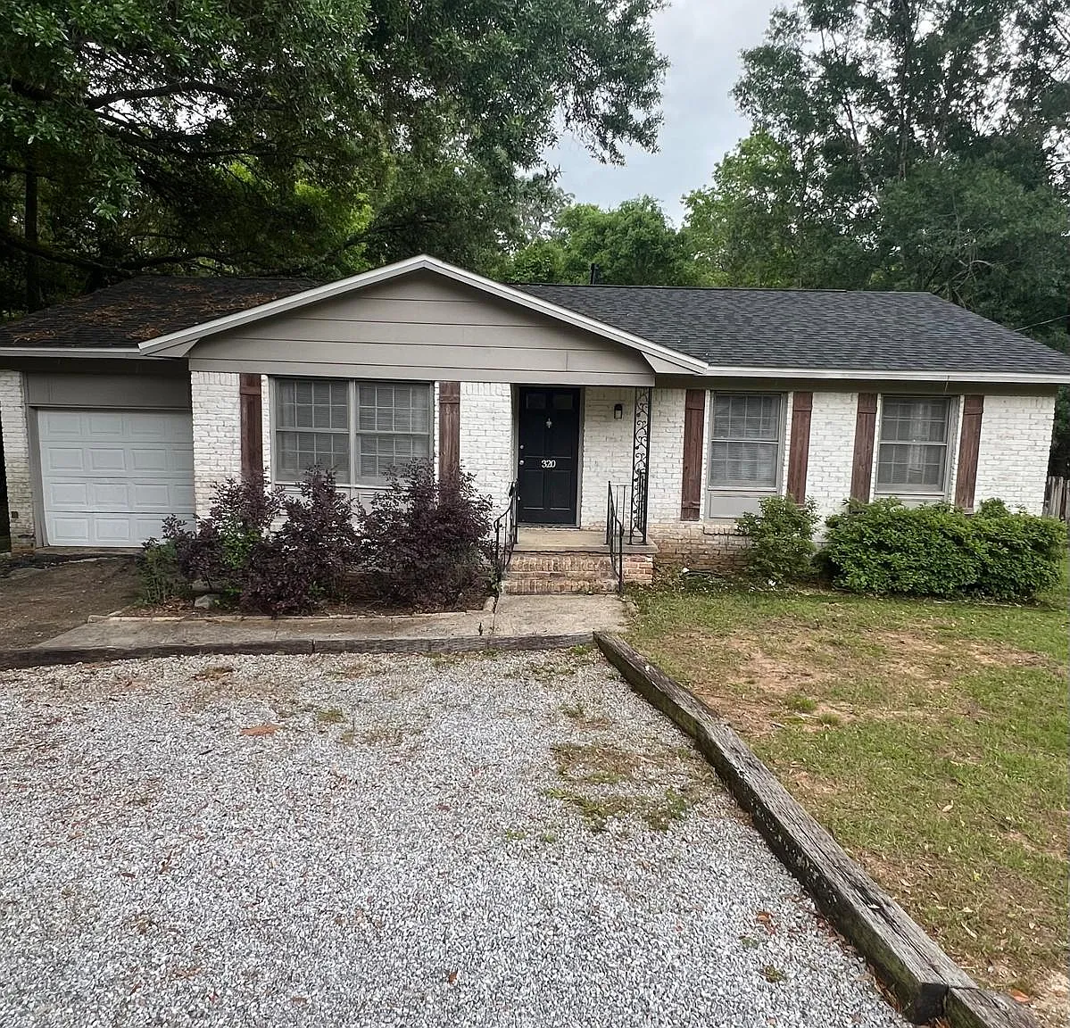 3 bed, 1468 sqft, $1,700 — Photo 1