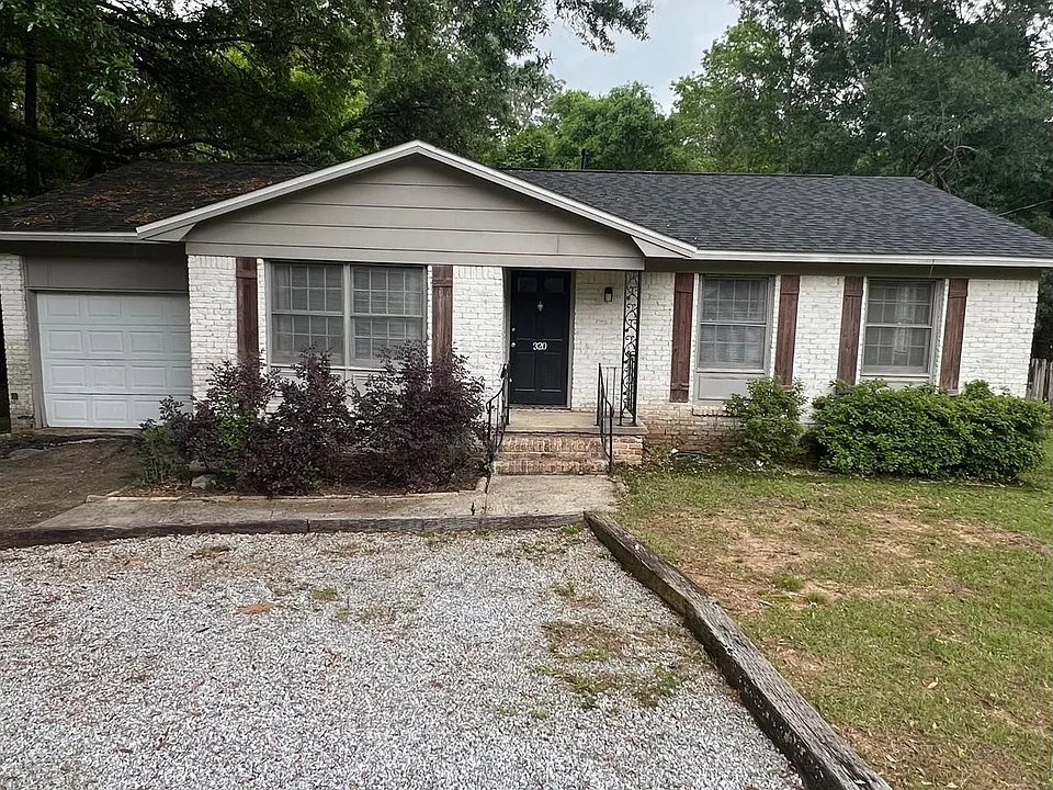 320 Vanderbilt Dr