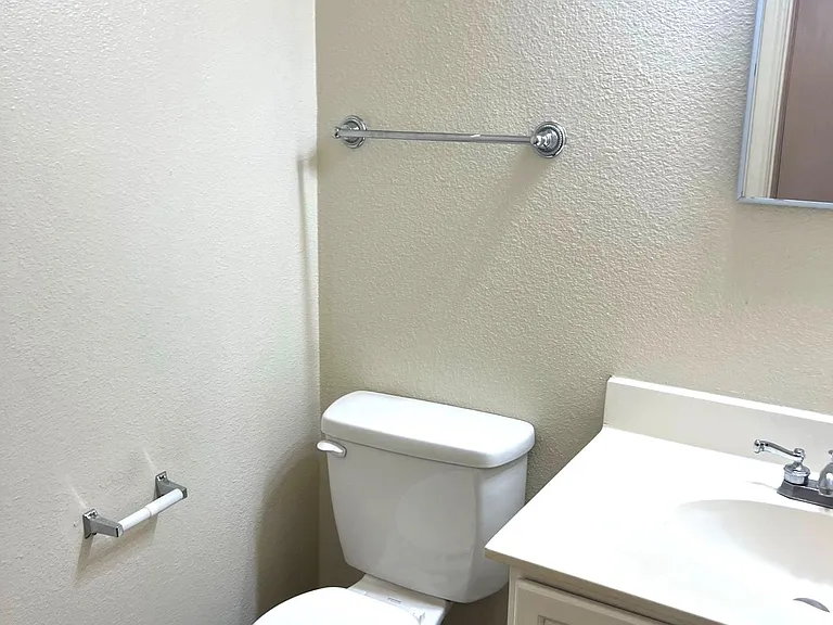 1319 Carmel Oaks — Photo 5