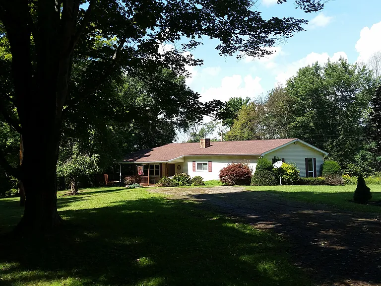395 Showers Rd — Photo 4