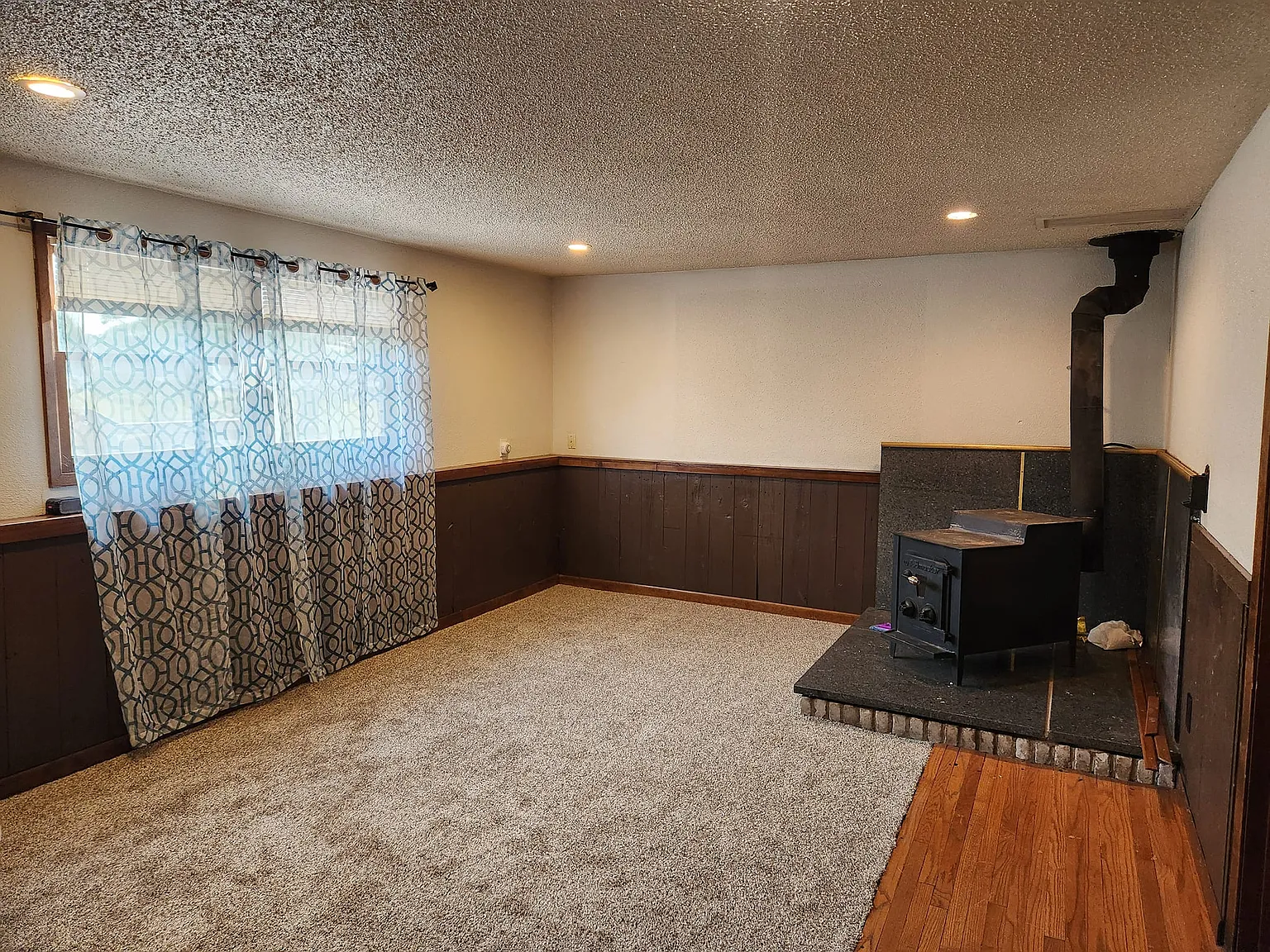 1017 Shultz St — Photo 3