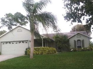 553 Agnes St, Sebastian, FL 32958