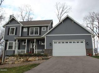 5265 Lamont Farms Dr, Coopersville, MI 49404