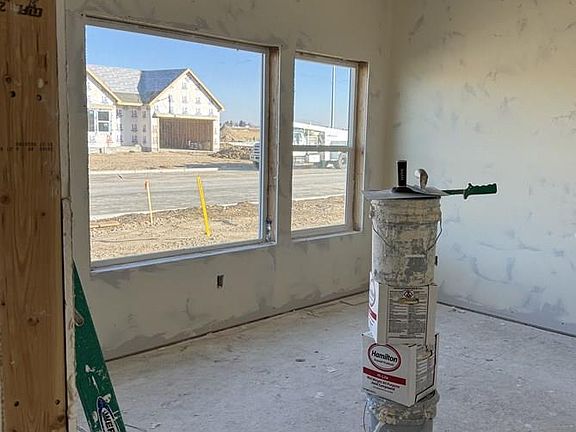 2nd image of 544 Abigail Ln