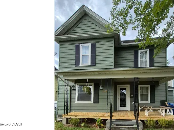 715 W 3rd St, Webb City, MO 64870