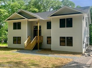 182 Hawthorne Dr, Milford, PA 18337