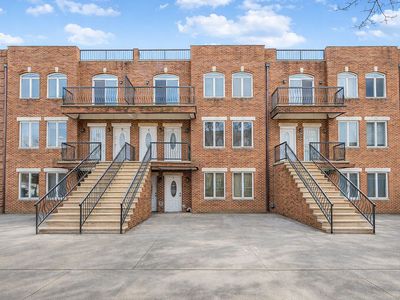 8409 19th Ave #2C, Brooklyn, NY, 11214