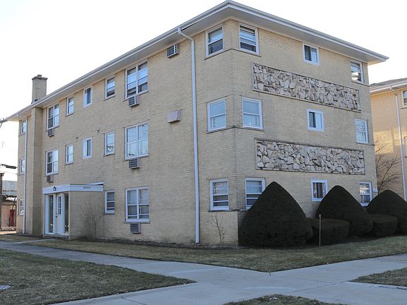 2nd image of 6555 N Natoma Ave APT 1W