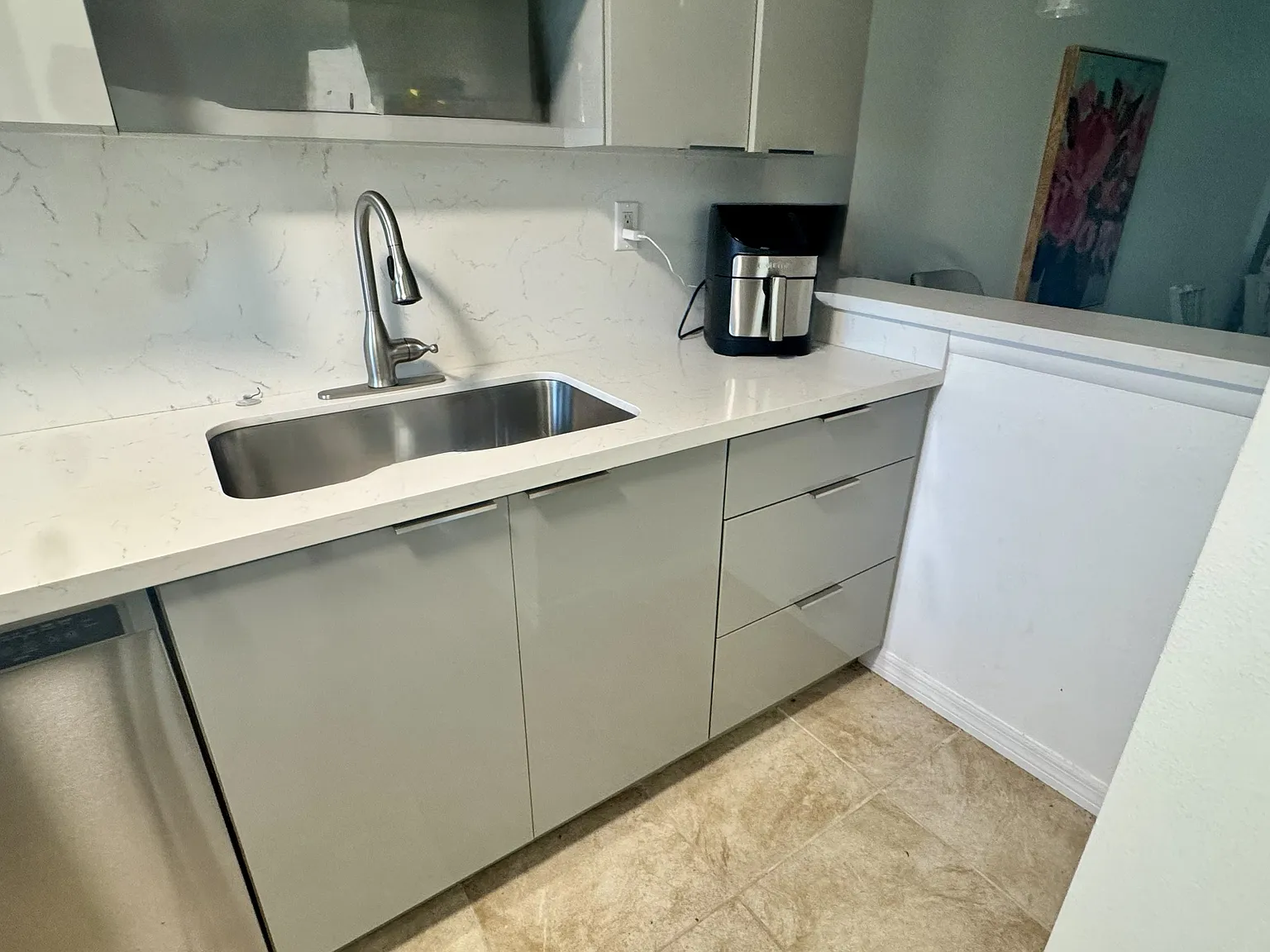 2 bed, 806 sqft, $2,000 — Photo 4