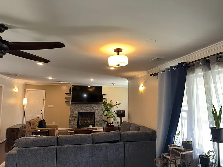 16 Inglewood Dr — Photo 3