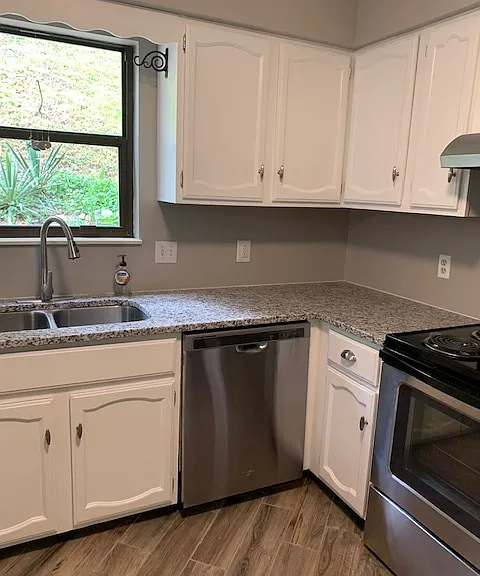 1826 Mountain Dr — Photo 5