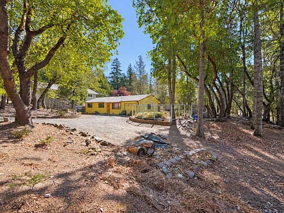 2nd image of 27431 Poppy Drive