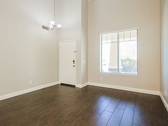 5th image of 17377 W Holland Ln