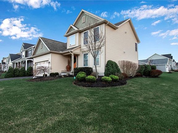 2nd image of 2405 Agassiz Dr
