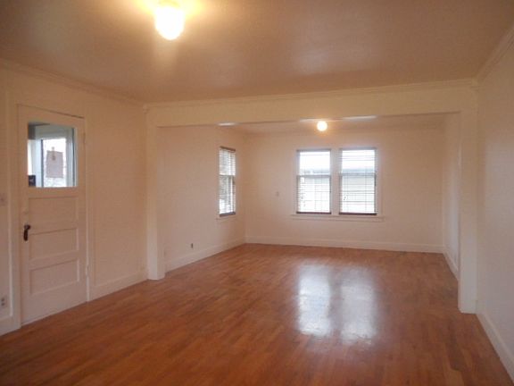 2nd image of 9717 Vickery Ave E