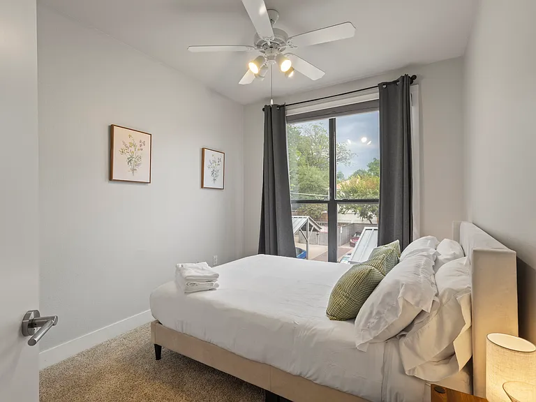 4414 Cedar Springs Rd — Photo 26