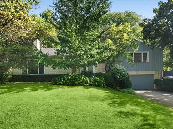 822 Timber Hill Rd, Highland Park, IL 60035