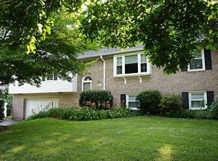 17725 Queen Elizabeth Dr, Olney, MD