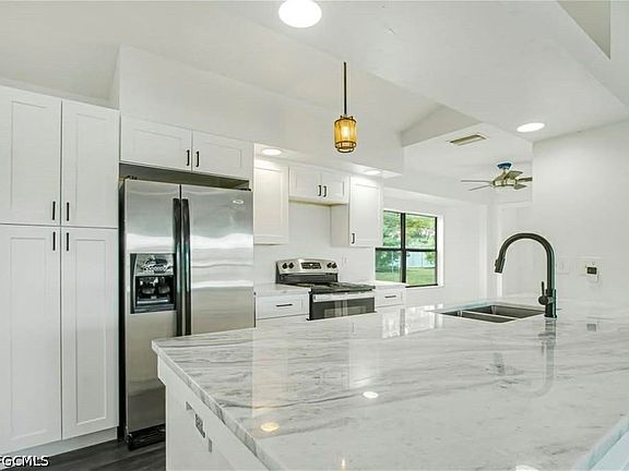 4th image of 2935 SW 1st Pl