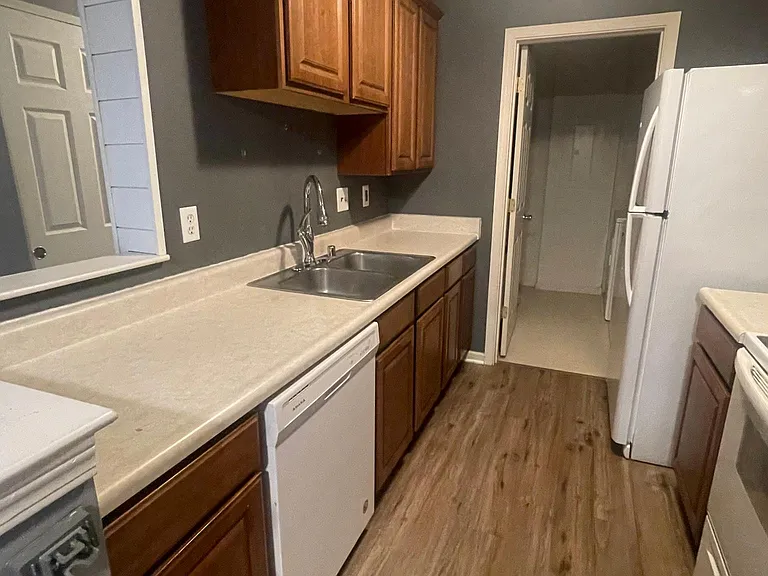 10260 Crossbow Ct — Photo 7
