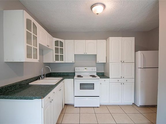 5th image of 4646 Caroline Ave