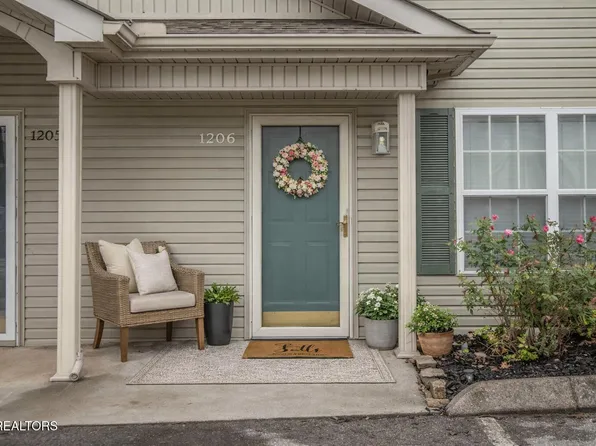 3209 Quiet Way, Knoxville, TN 37918