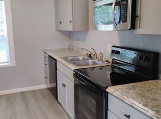1208 S Silverdale Ct, Wichita, KS 67218