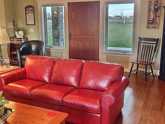 3rd image of 468 Equestrian Way