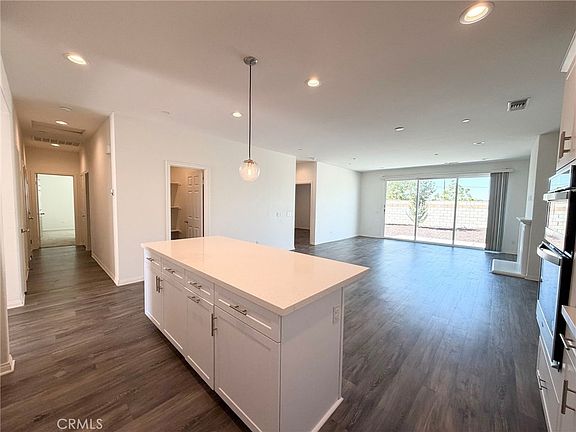 4th image of 31519 Buckeye Way