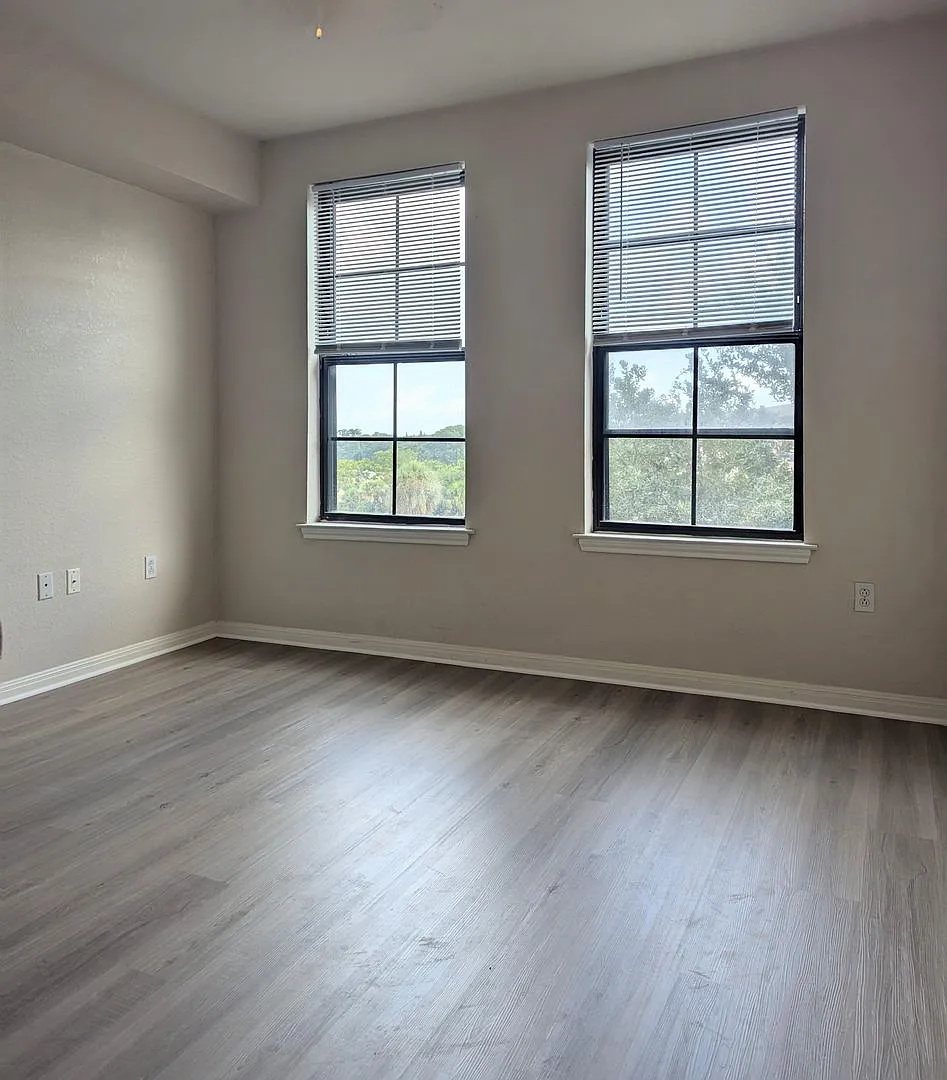 1x1 New wood-look vinyl plank flooring throughout! — Photo 2