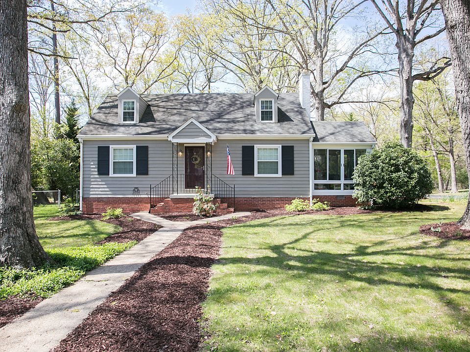 1st image of 2438 Pulliam St