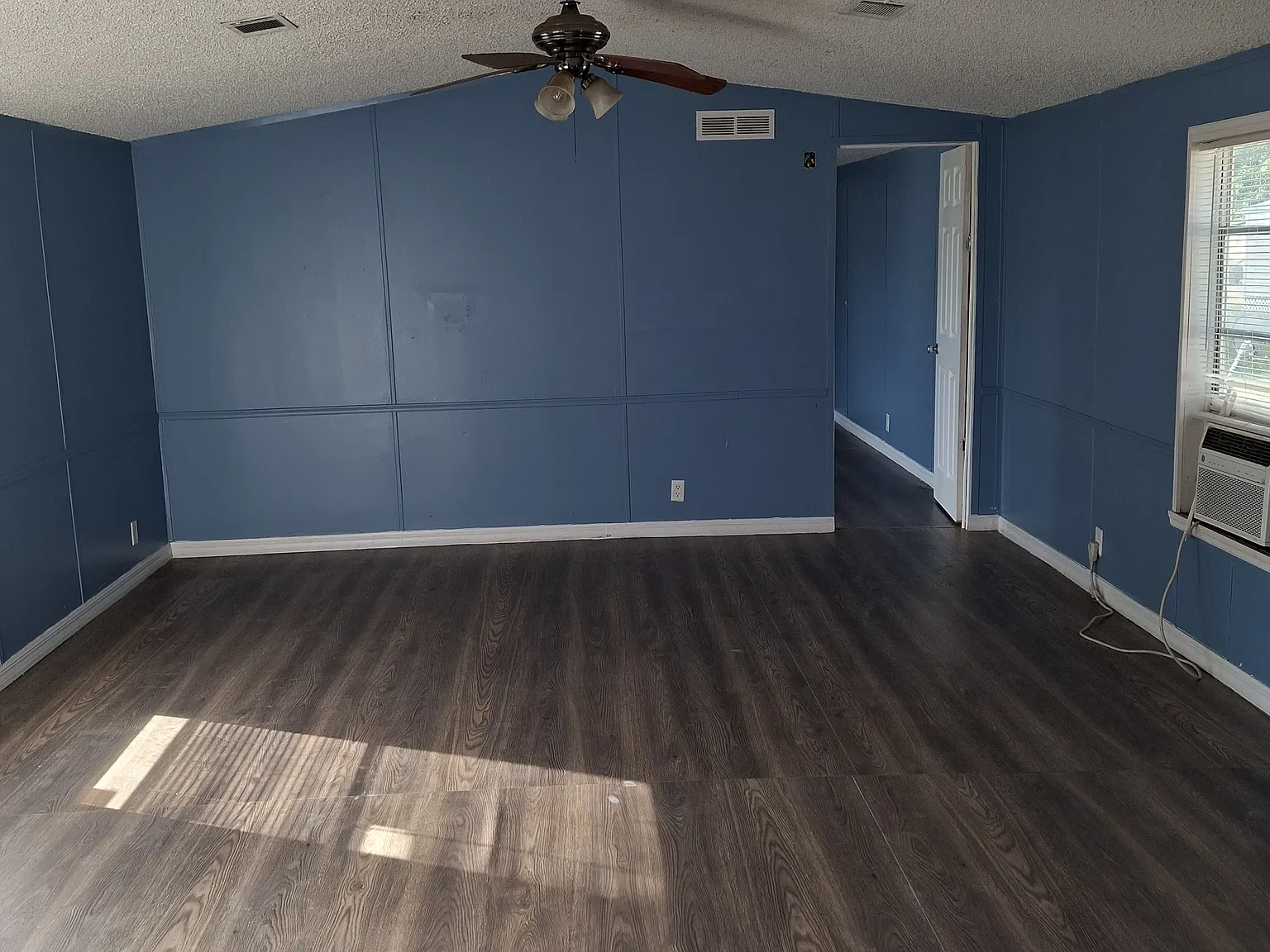 2 bed, $1,200 — Photo 3
