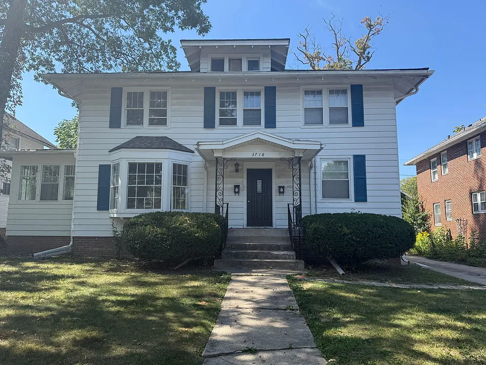 3718 S Wayne Ave