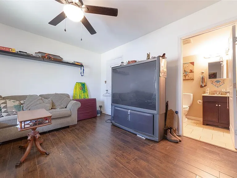 936 Cheatham St — Photo 9