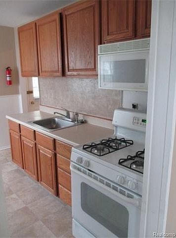 2nd image of 7219 Theut Ave
