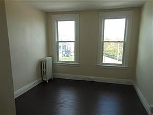 2nd image of 1027 Ross Ave APT D