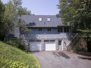 139 Powderhorn Dr, Long Pond, PA 18334