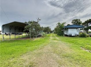 95 Blue St, Port O Connor, TX 77982