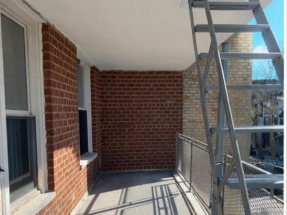 5th image of 2035 E 7th St APT 3J