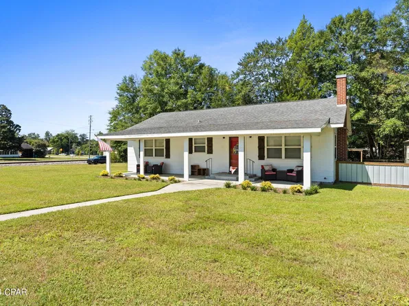 678 3rd St, Chipley, FL 32428