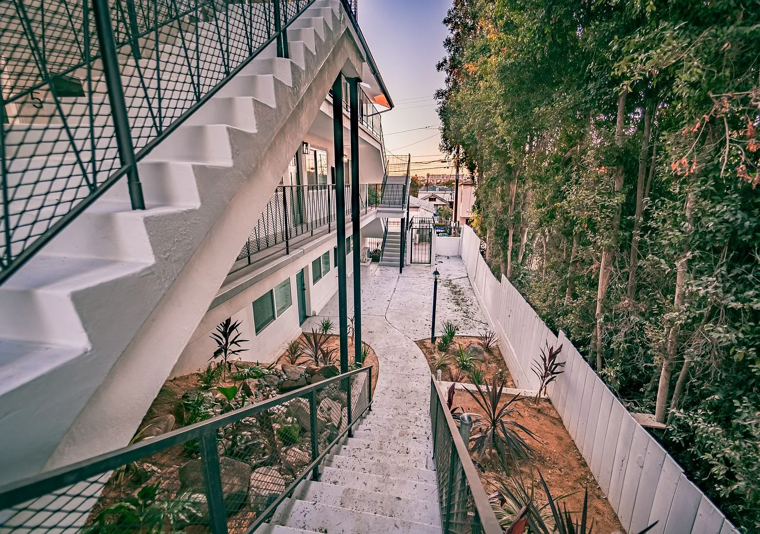 Villa Terrace | 3776 — Photo 1