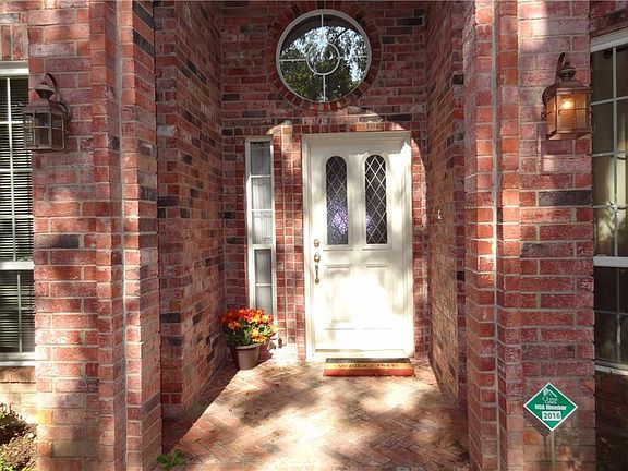 2nd image of 641 Forest Bend Dr